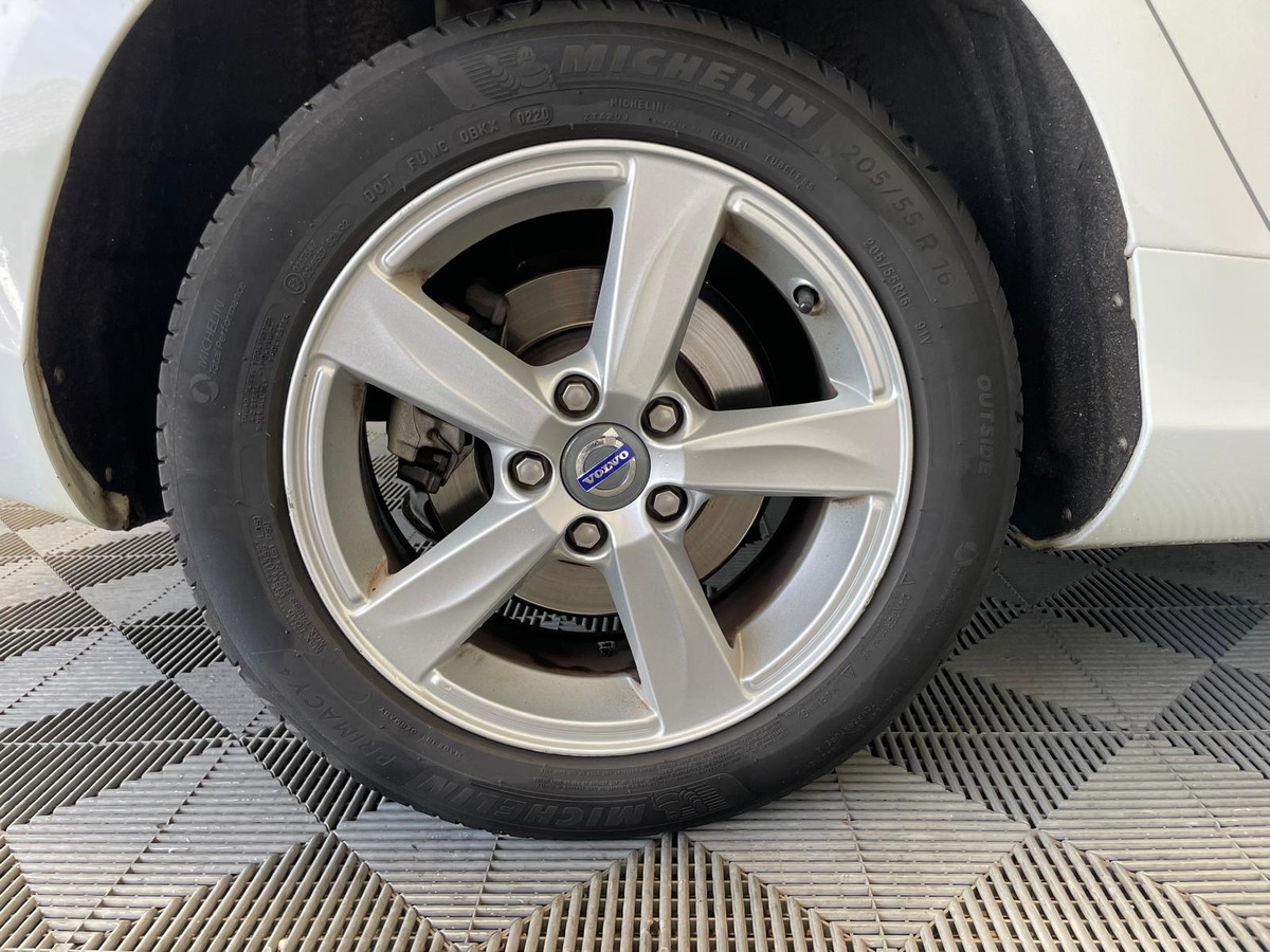 Volvo V40 1.6 D  115 KINETIC  PREMIERE MAIN