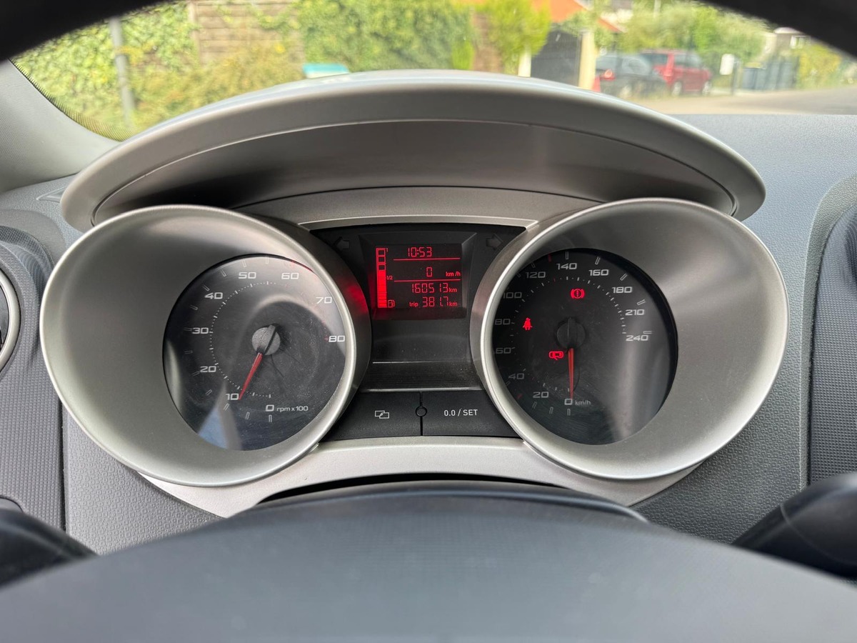 Seat Ibiza 1.4 85 Stylance / Style - Crochet d'attelage - Garantie