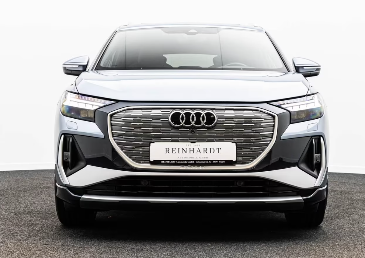 Audi Q4 e-tron 45 e-tron 265ch quattro S line/Toit ouvrant/Attelage