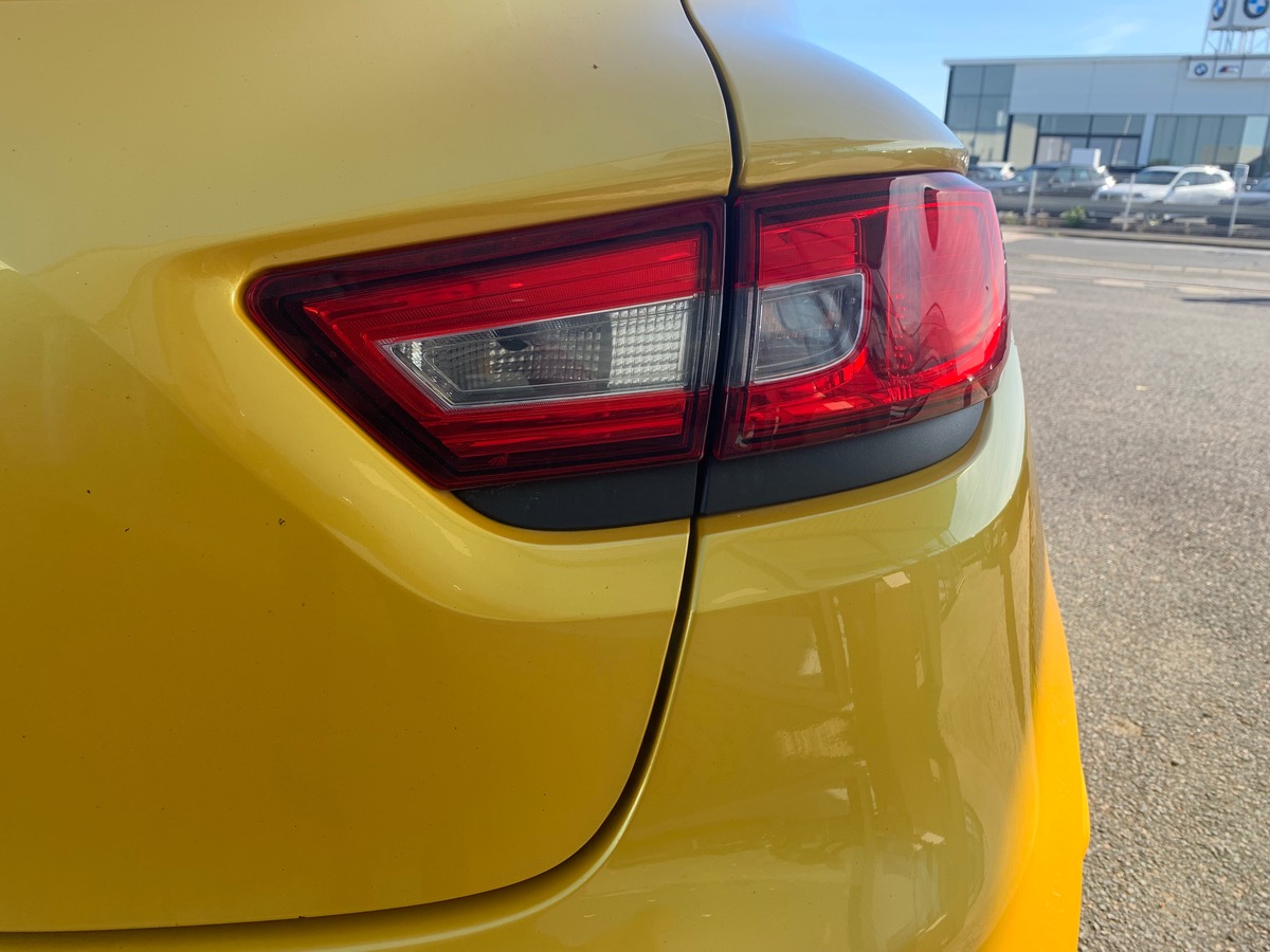 RENAULT Clio IV 200 ch | RS | Jaune Sirius | Révision complète en 03/2025 | Palettes au volant