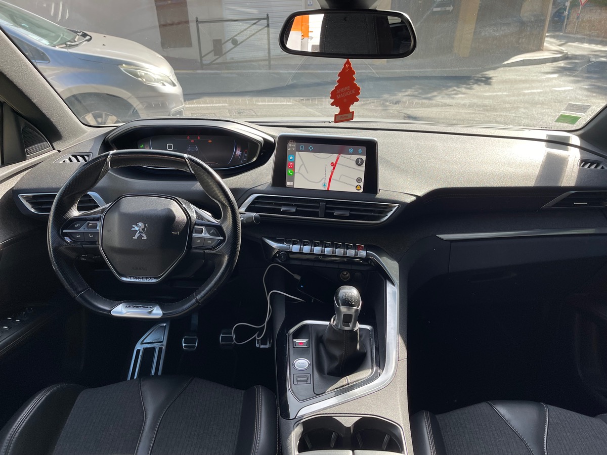 Peugeot 3008 2.0 HDI 150 CV / GT LINE / Jantes Noires / CarPlay / Caméra /