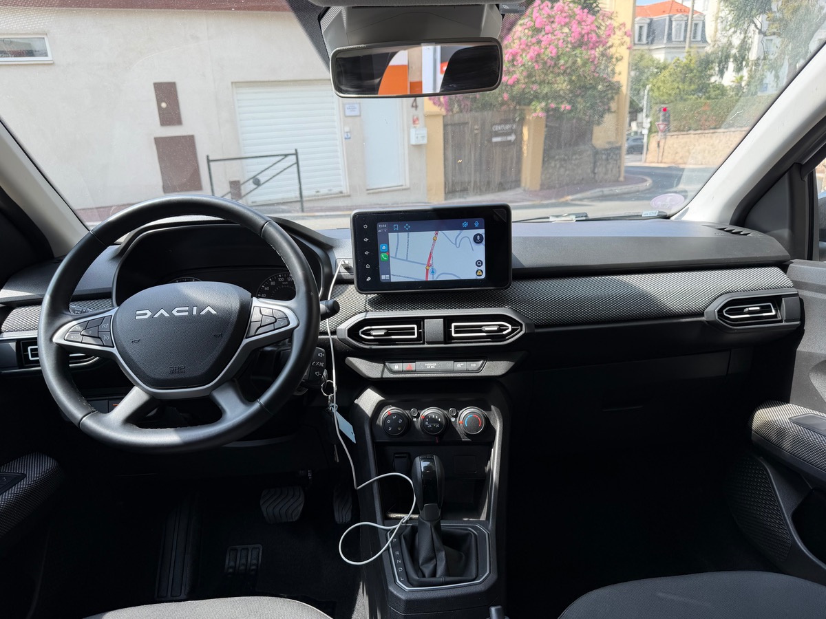 Dacia Sandero TCE 90 CV / CarPlay / Caméra de recul /Radar Avant et Arrière/ Clim