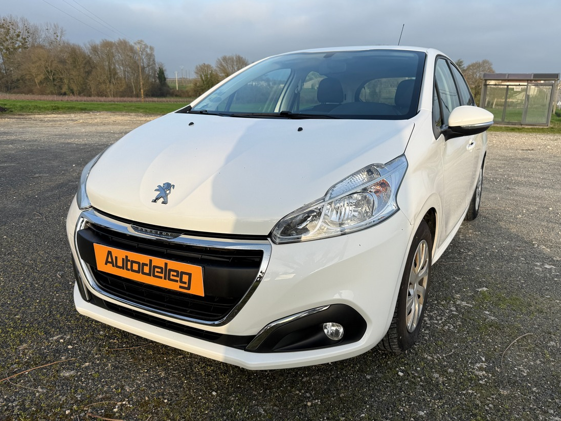Peugeot 208 AFFAIRE 1.6 BLUEHDI 100 PACK CLIM NAV - TVA RÉCUPÉRABLE
