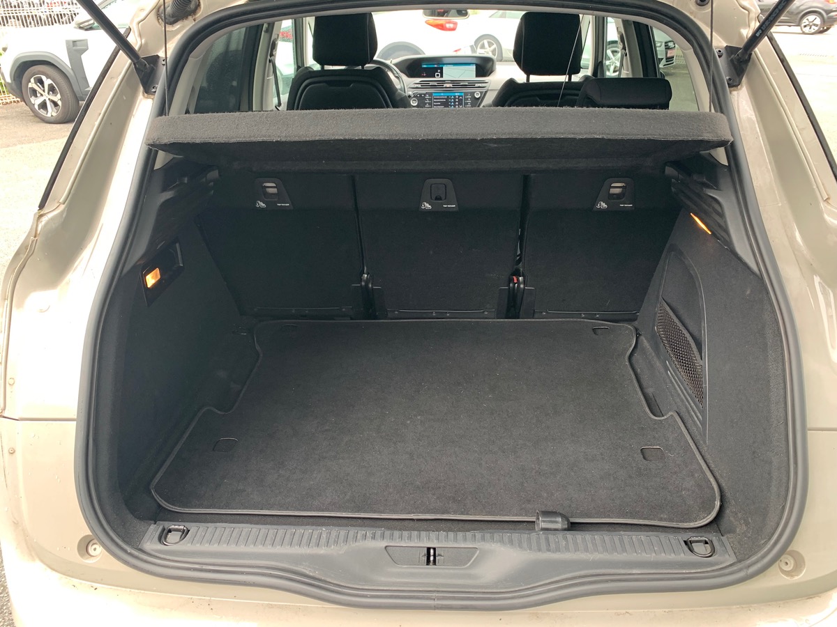 Citroën C4 Picasso FEEL | Mirror Screen | GPS Cartographique | Radar de station. AR & AV | Attelage.