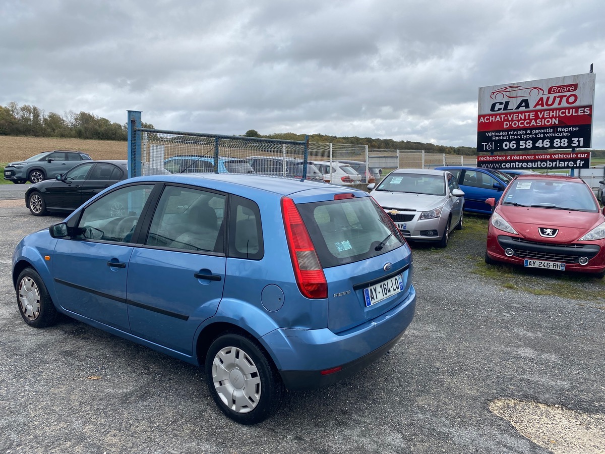 Ford Fiesta 1.4 tdci 70cv petit prix garantie 3 mois 