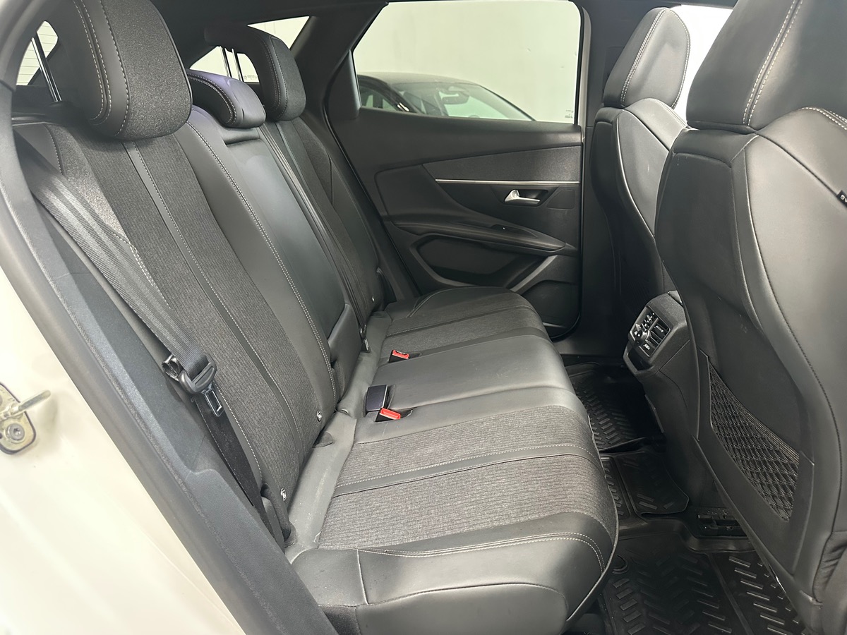 Peugeot 3008 1.2 PureTech 130ch S&S GT Line / Entretien complet Peugeot / Distribution neuve