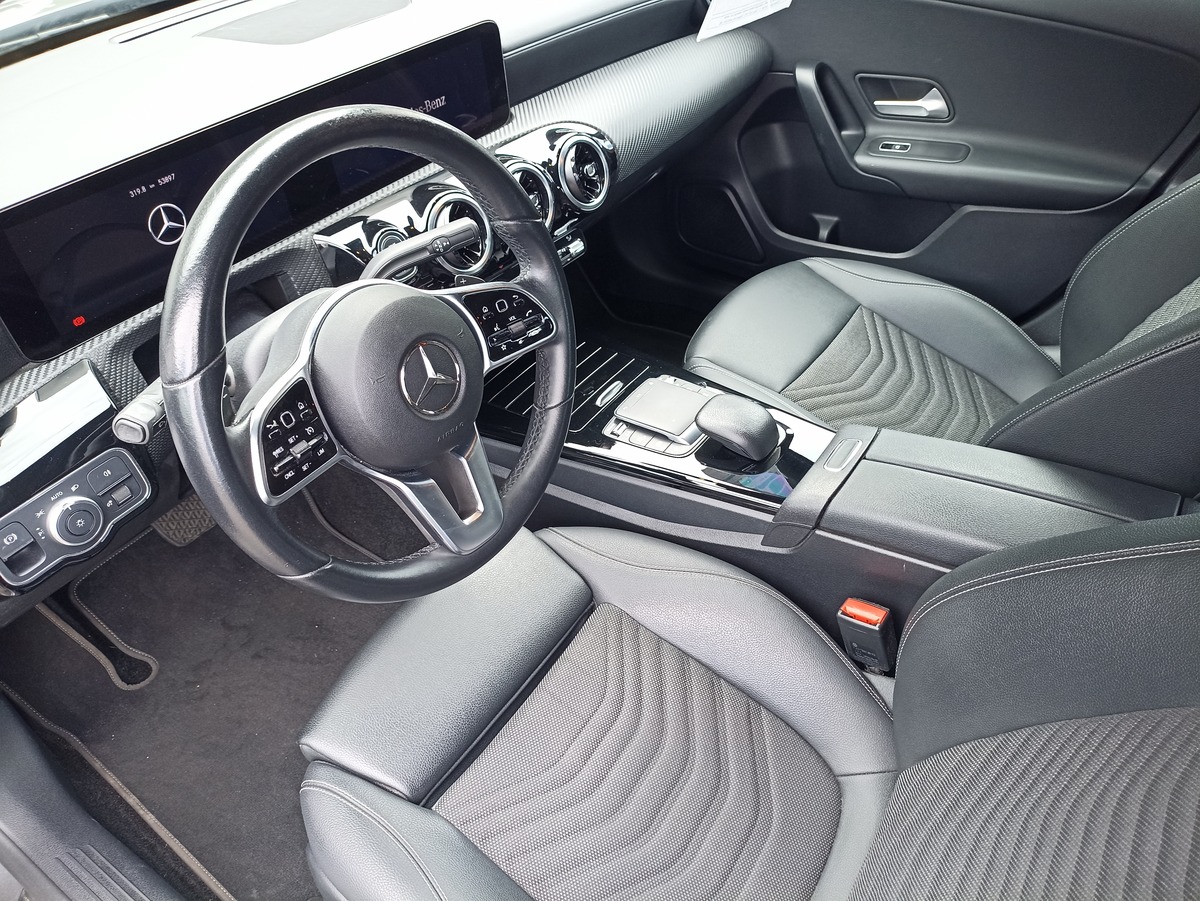 Mercedes-Benz Classe A A180 136 7G-DCT BUSINESS LINE
