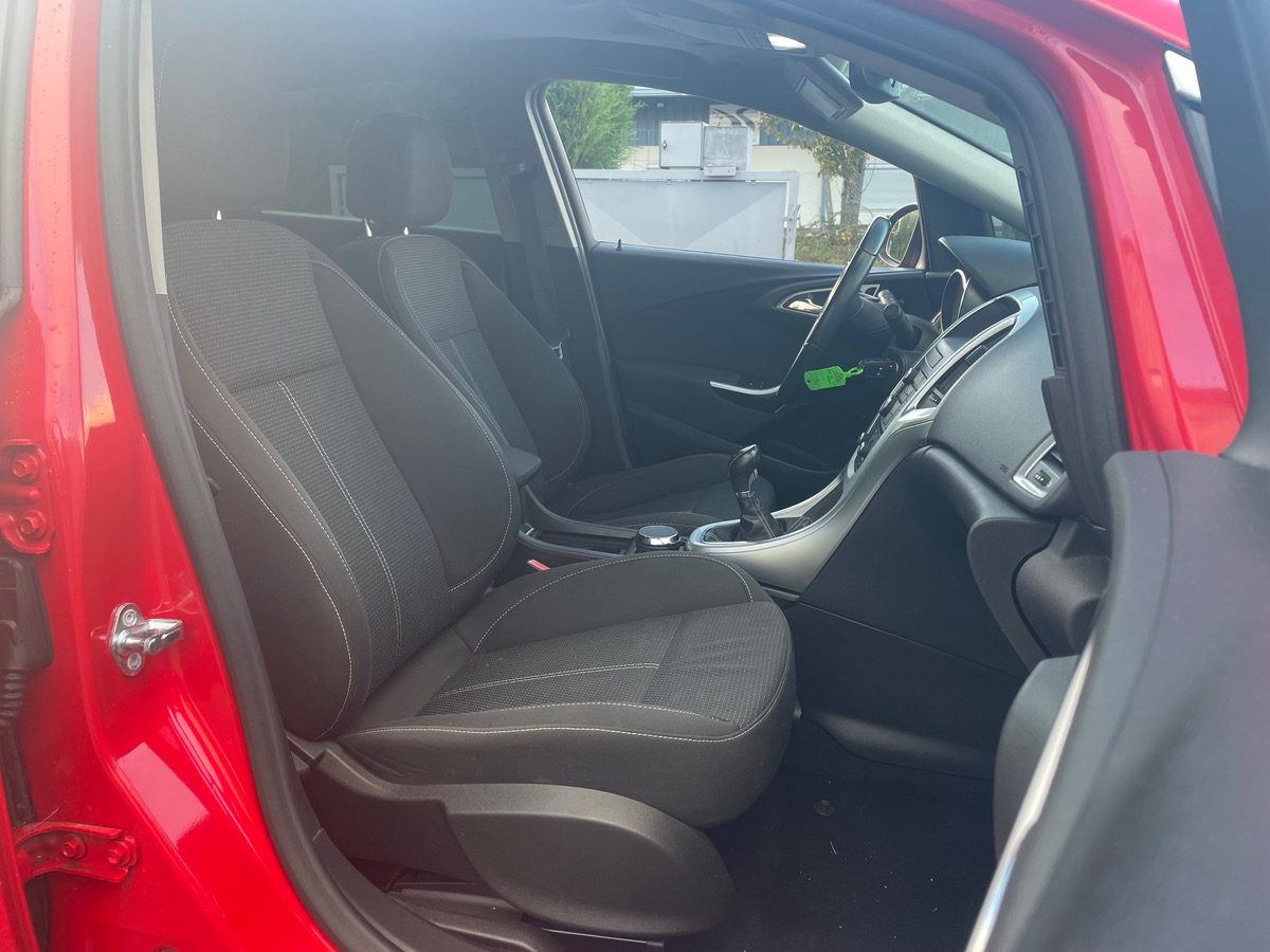 Opel Astra 1.6 turbo 180 sport