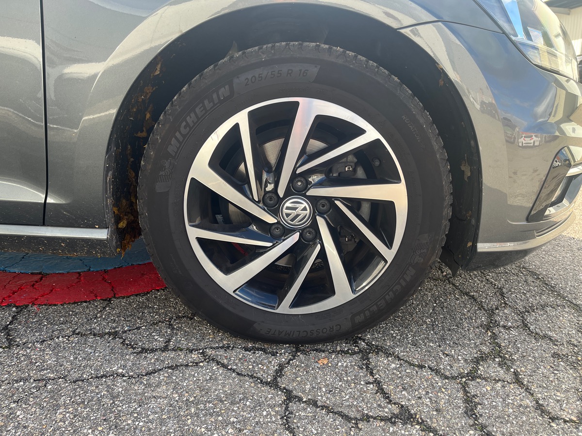 Volkswagen Golf VII 1.6 TDI 115ch Connect DSG7, Suivi complet VW, Régulateur Adaptatif, Sono HELIX