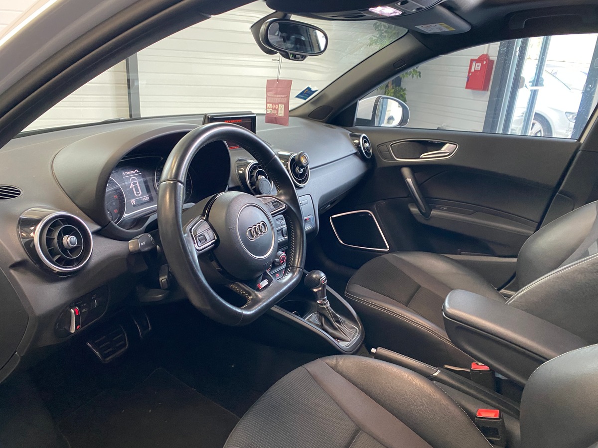 Audi A1 1.6 TDi 115 Sportback S-line DSG-7