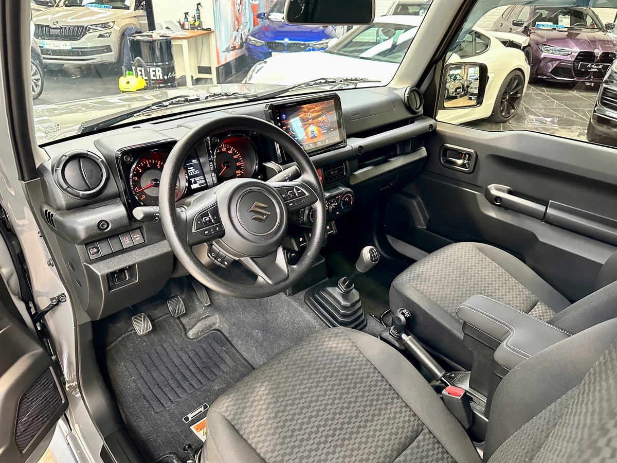 Suzuki Jimny II 1.5 VVT 102 Privilege AllGrip BVM5 1ère Main FR j