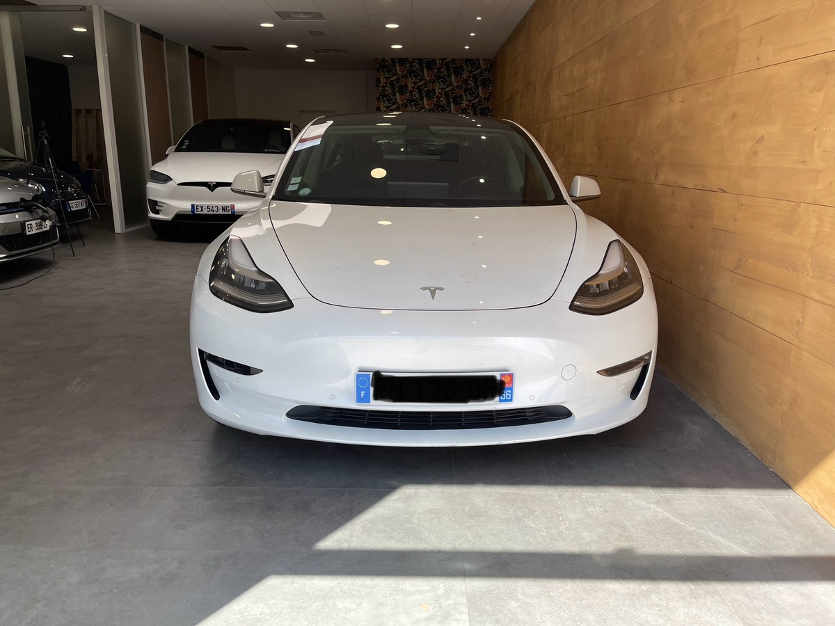 Tesla Model 3 FSD STANDARD RANGE // ATTELAGE // LIVRAISON POSSIBLE