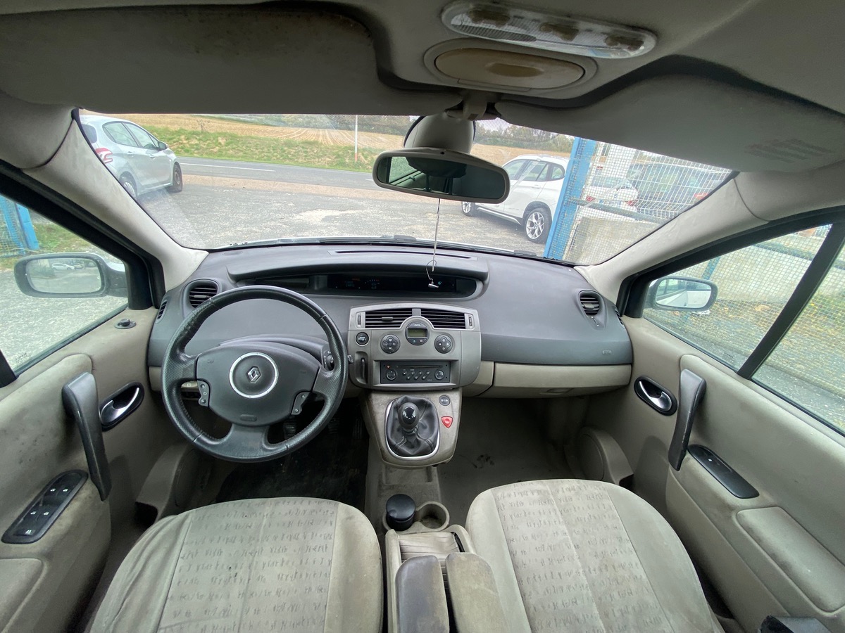 RENAULT Scenic II 1.9 dci 120cv petit prix controle technique ok