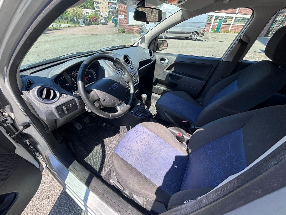 Ford Fiesta V 1.25 60 TREND 5P - Révisée - Garantie