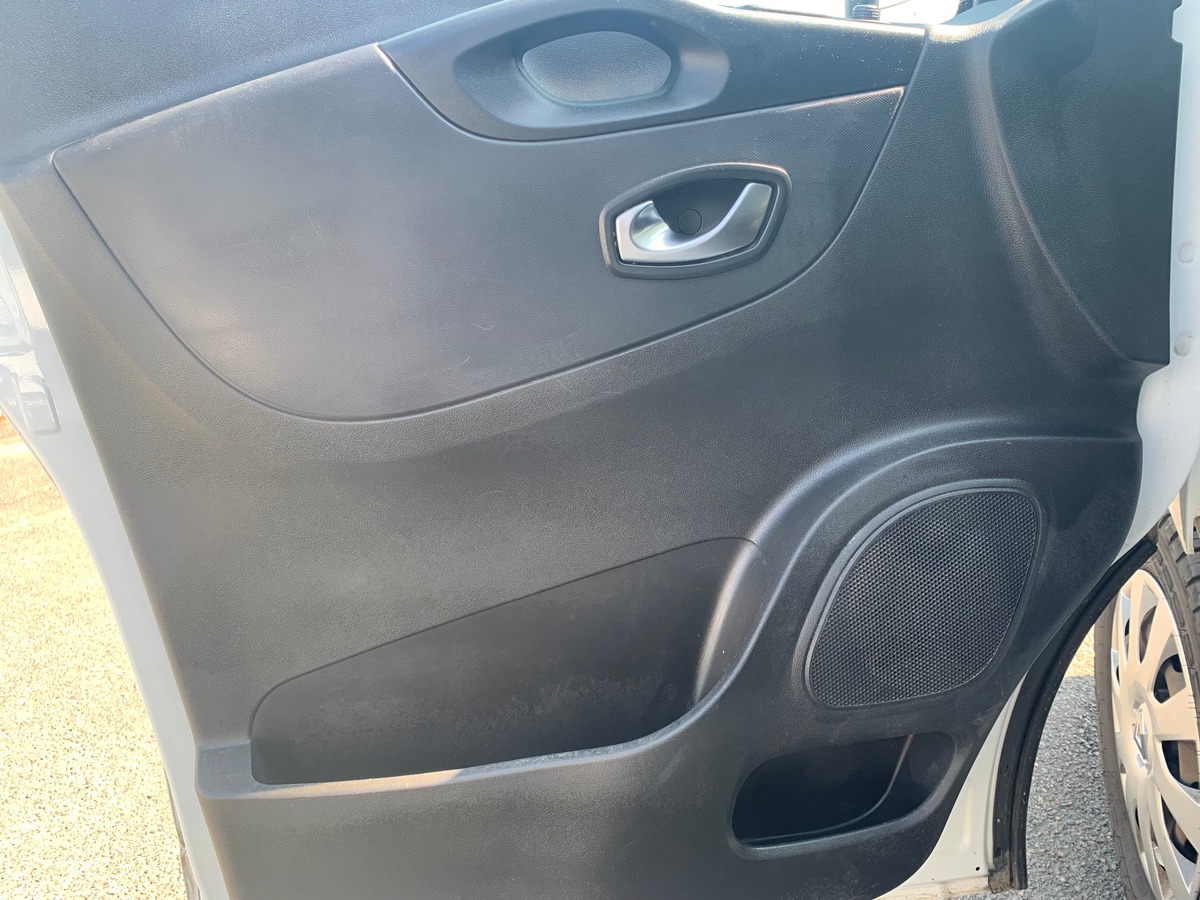 RENAULT Trafic 145 ch | L2 H1 | 3 Places | Régulateur vitesse | GPS | Radar stationnement arrière