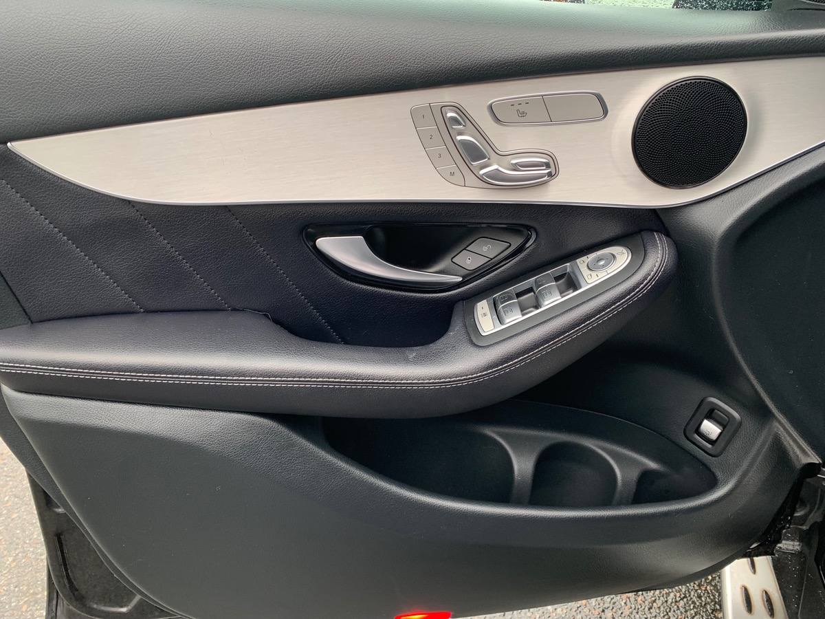 Mercedes-Benz GLC Coupé 204 ch | 250 | Sportline | 4 MATIC | Pack Aide au Parking Active avec caméra