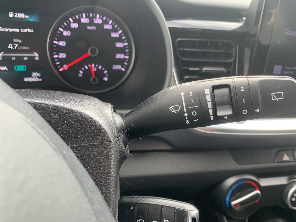 Kia Stonic 120 ch | Active | Caméra recul | Apple Car Play | Entretiens et Garantie constructeur