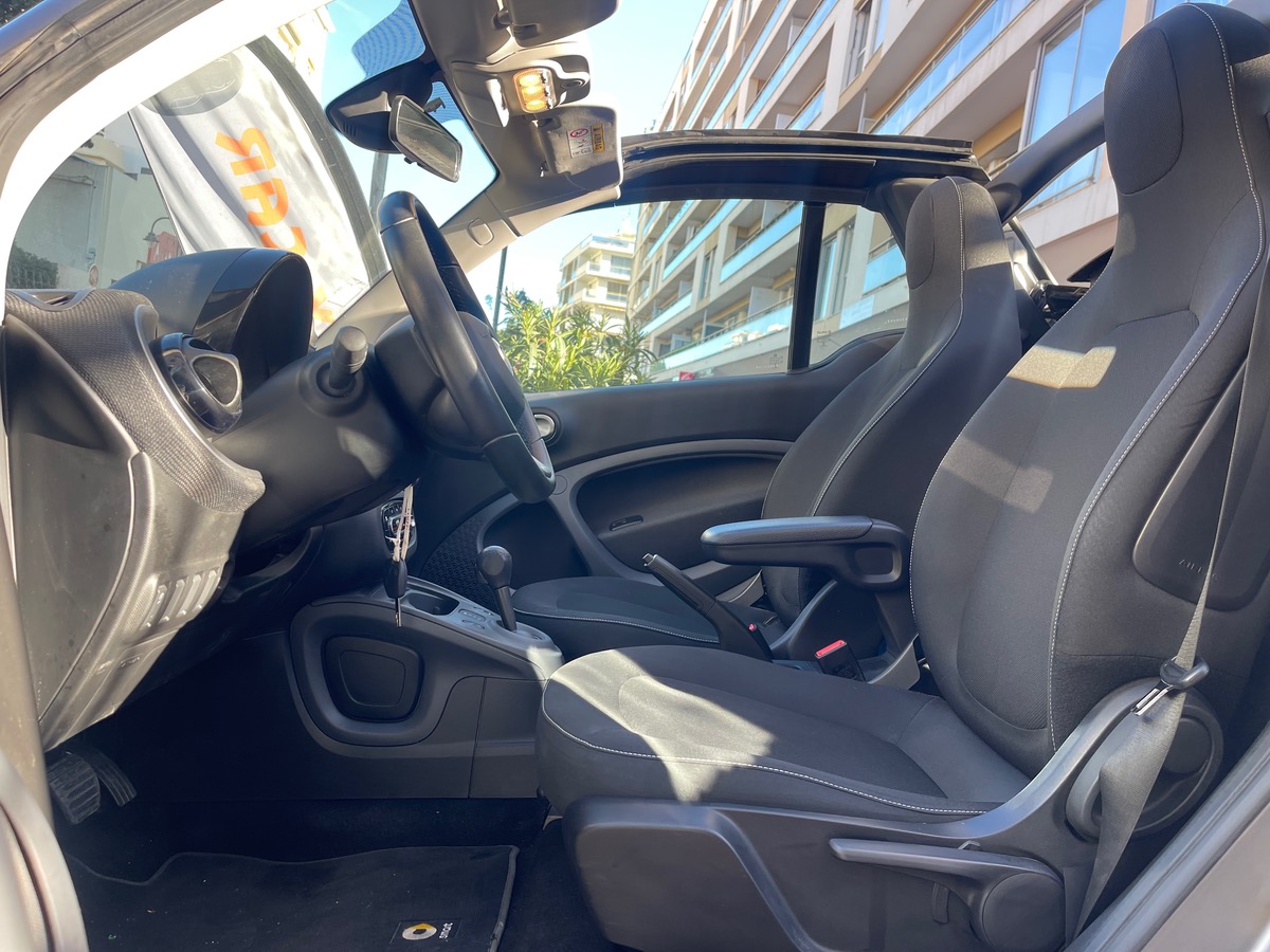 Smart FORTWO Cabriolet 1.0 71 CV / Gris Mat /Capote Noir