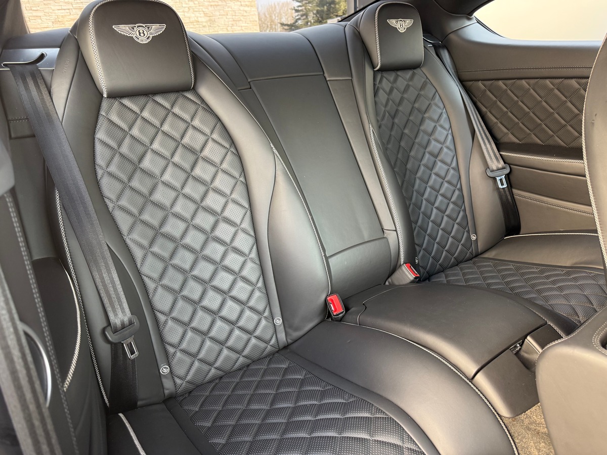 Bentley Continental GT 4.0 V8 S 528 CH / CARNET / 48101 KMS