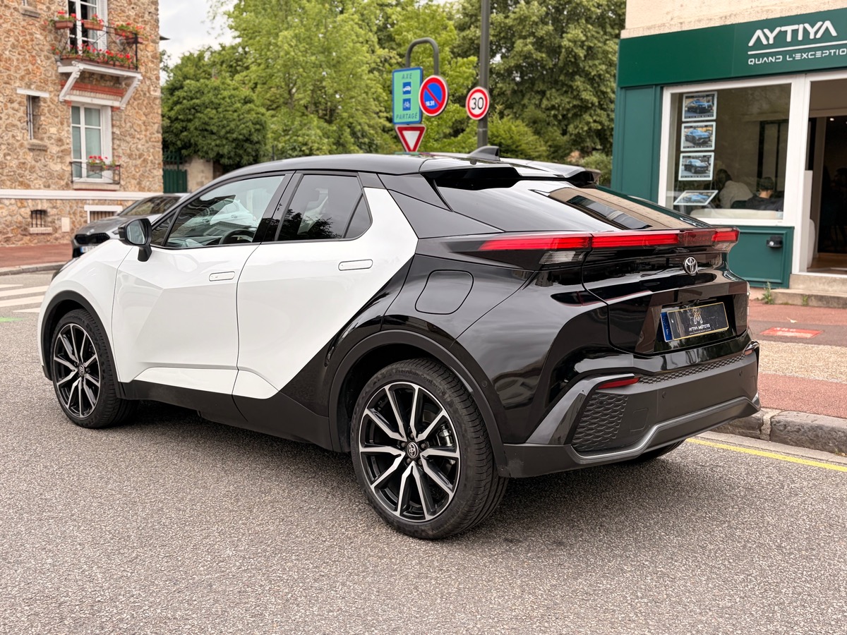 Toyota C HR II 2.0 VVT-i 16V 223 PHEV CVT 153 cv Boîte auto