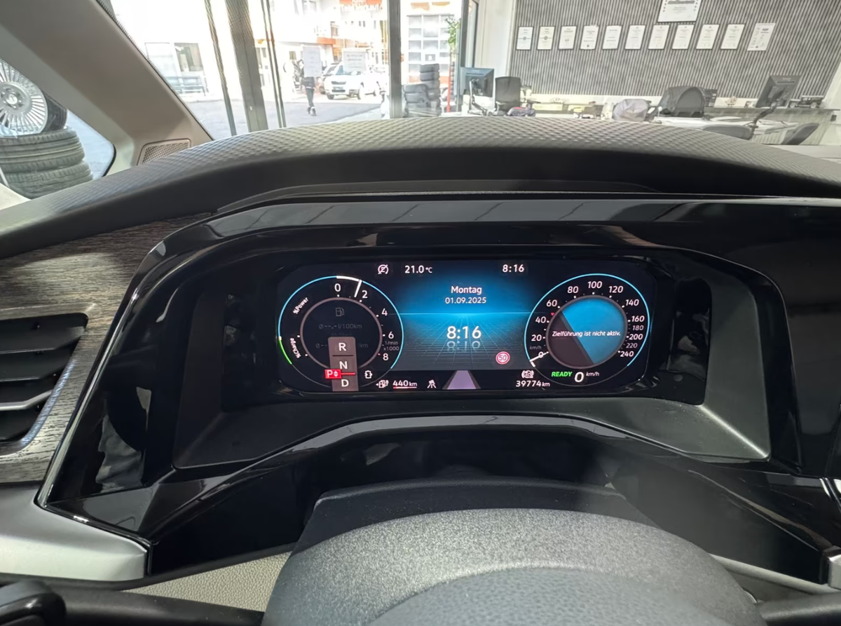 Volkswagen Multivan VII (T7) 1.4 eHybrid 218ch Style DSG6/Cuir/Harman-Kardon/7 places/CG OFFERTE