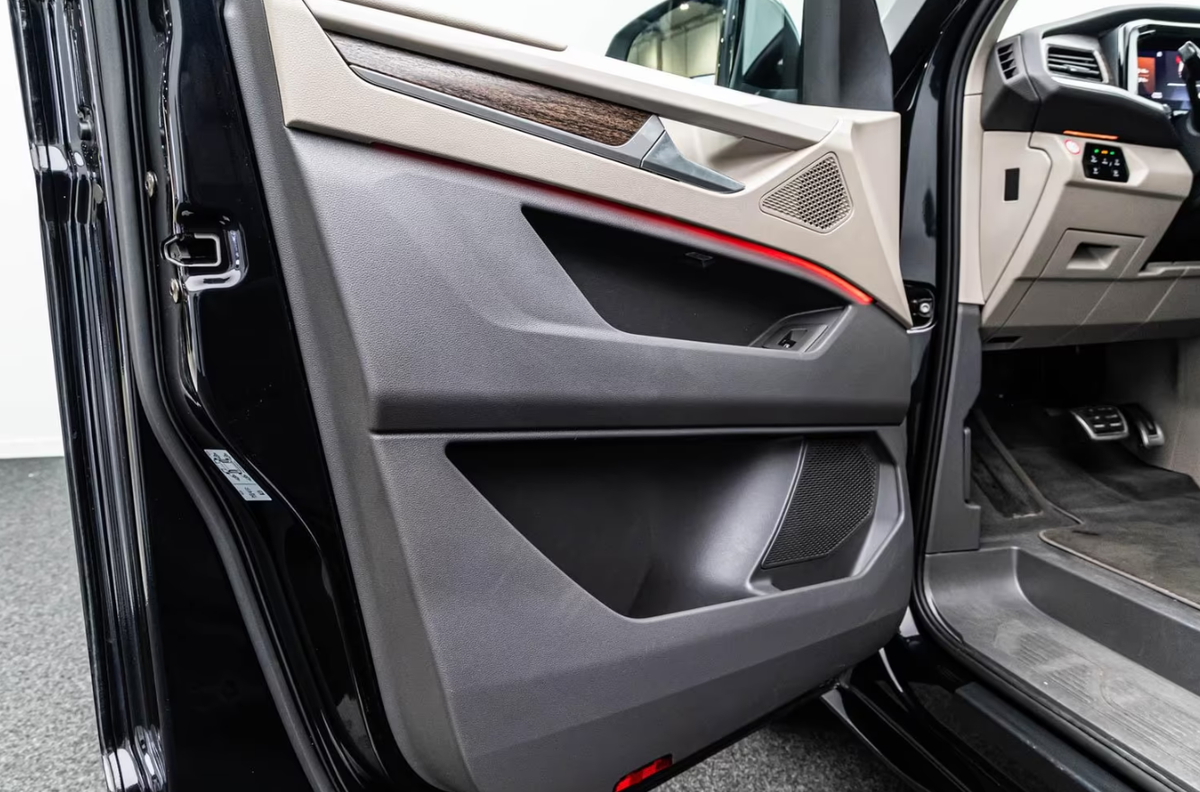 Volkswagen Multivan VII 1.4 eHybrid 218ch Style Court DSG6 - 7 places - Attelage