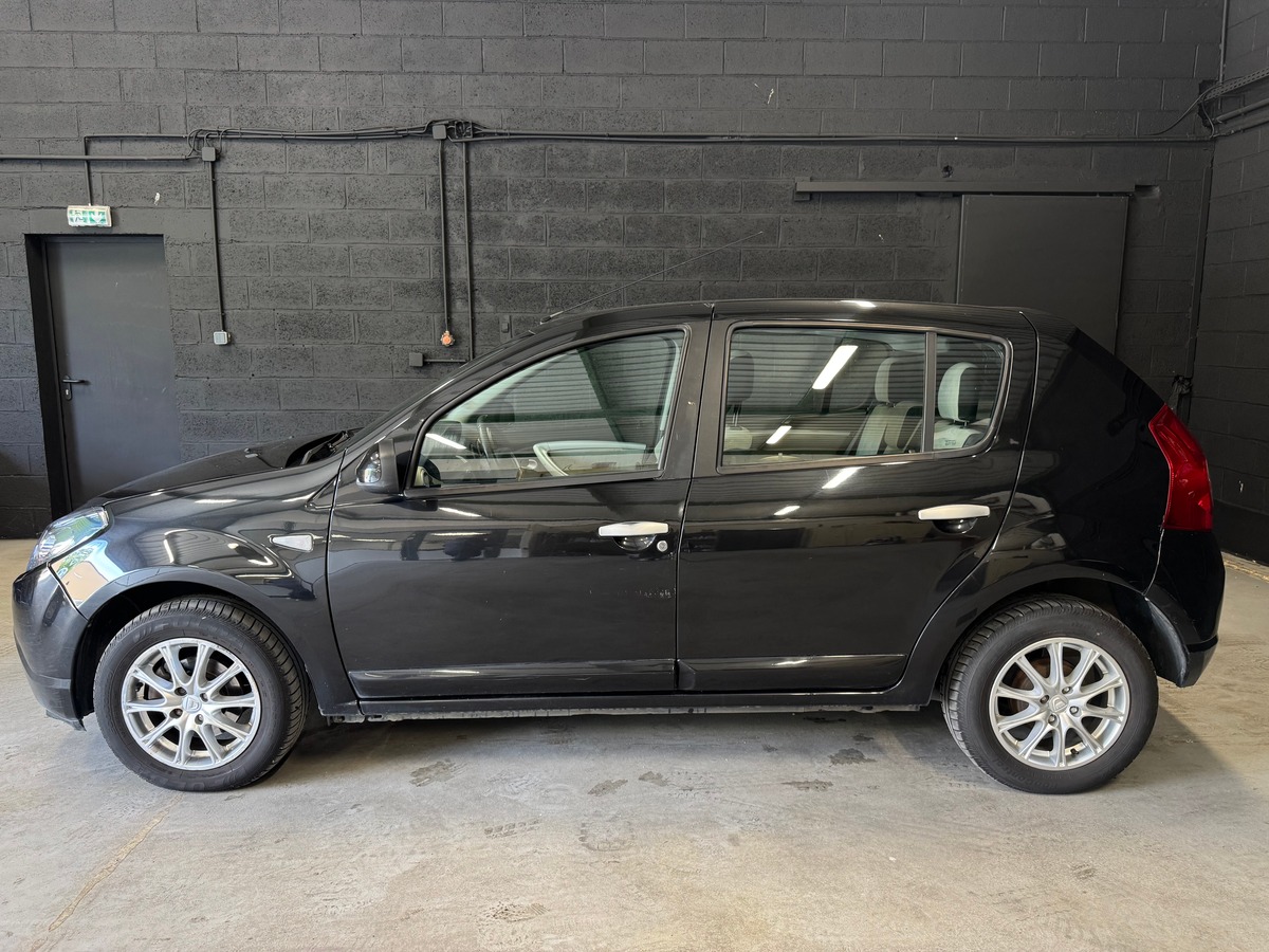 Dacia Sandero 1.5 dci 86CH / Kit distri ok / Climatisation