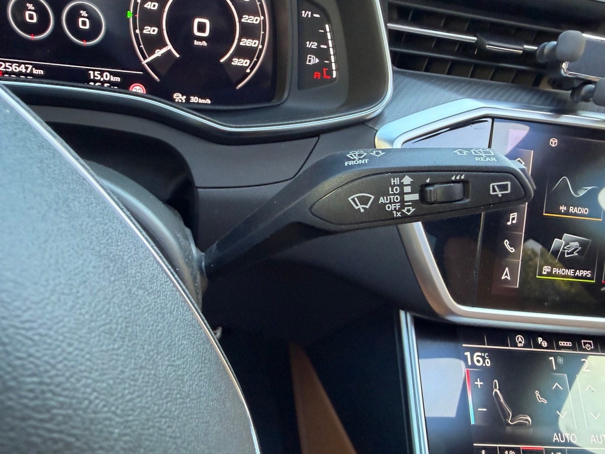 Audi RS6 Avant C8 4.0 V8 600ch FREIN CERAMIQUE / TOIT PANORAMIQUE / SIEGE AV CHAUFFANT VENTILE