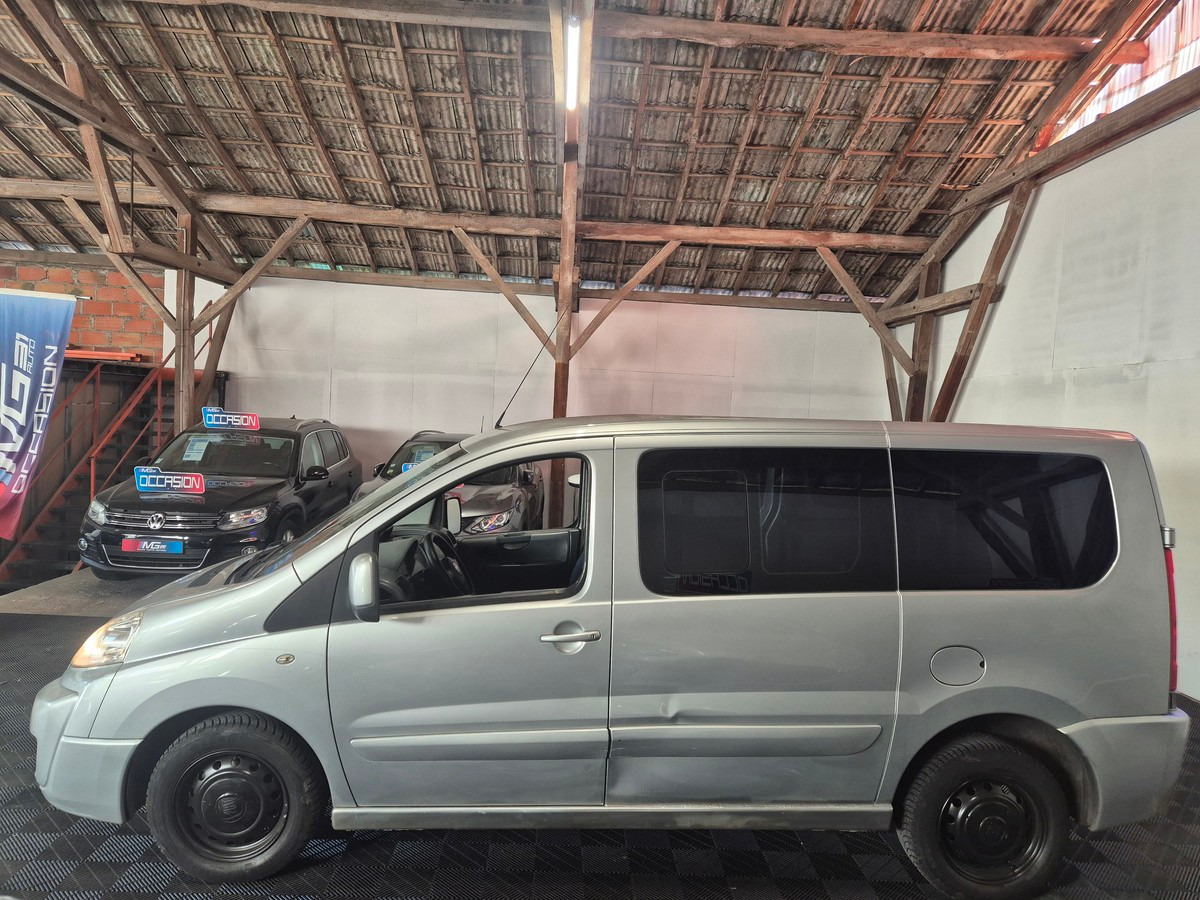 Fiat Scudo 2.0 JTD 122CV CONFORT MINI BUS 9 PLACES ( en prépa )