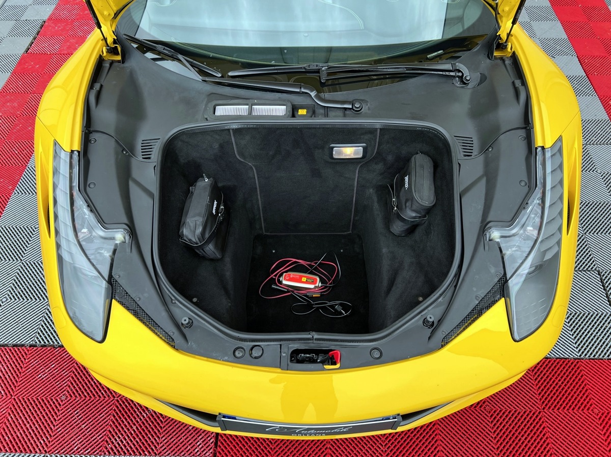 Ferrari 458 ITALIA V8 4.5 570 VOLANT LED / BAQUET