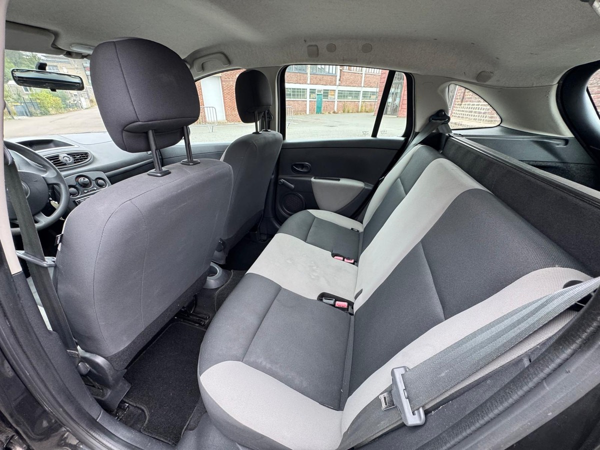 RENAULT Clio III Estate 1.5 DCI 68ch Authentique - garantie