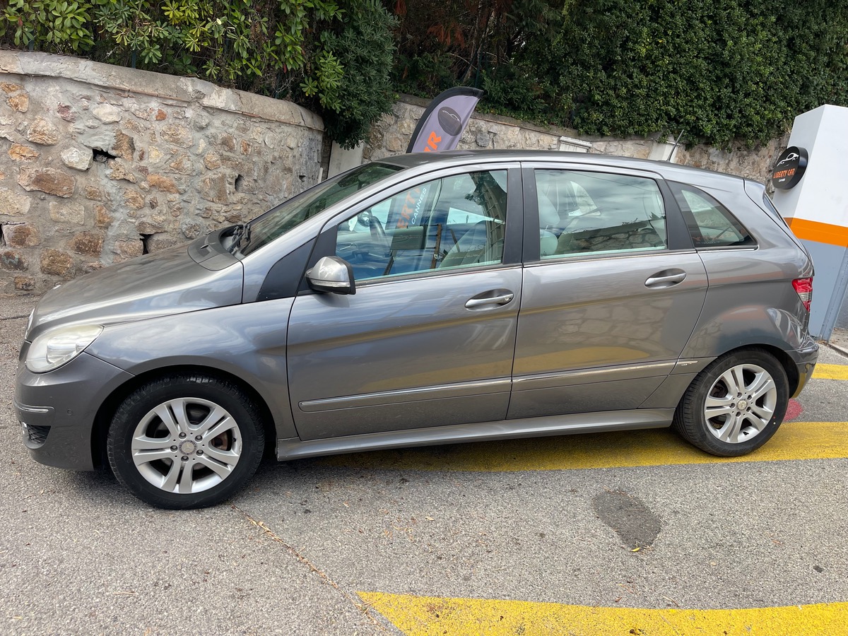 Mercedes Benz CLASSE B 180 CDI 2.0 109 CV  Phase 2 / Boite Auto / Km réel / 5 Portes / CLIM