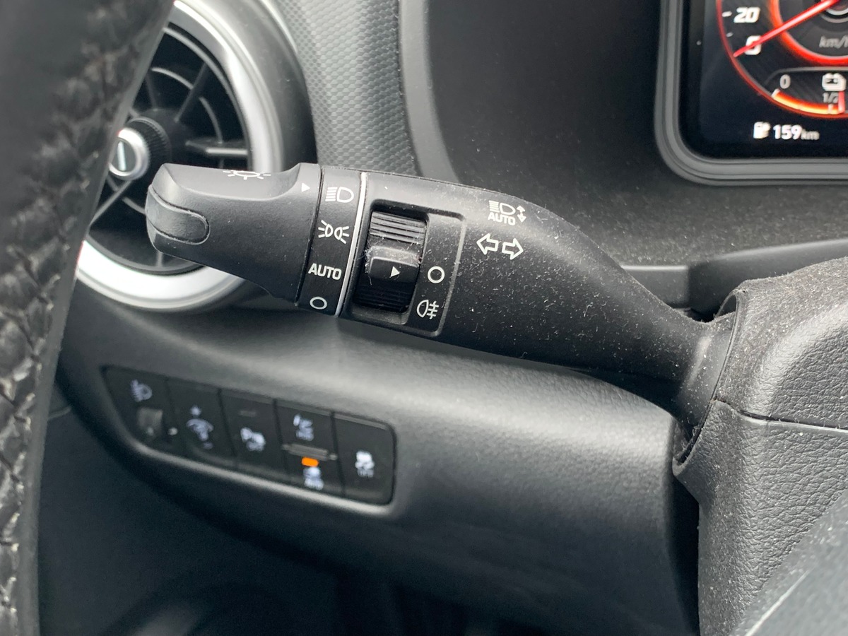 Hyundai Kona 136 | Creative | Caméra recul | Affichage tête haute | Assistance maintien trajectoire