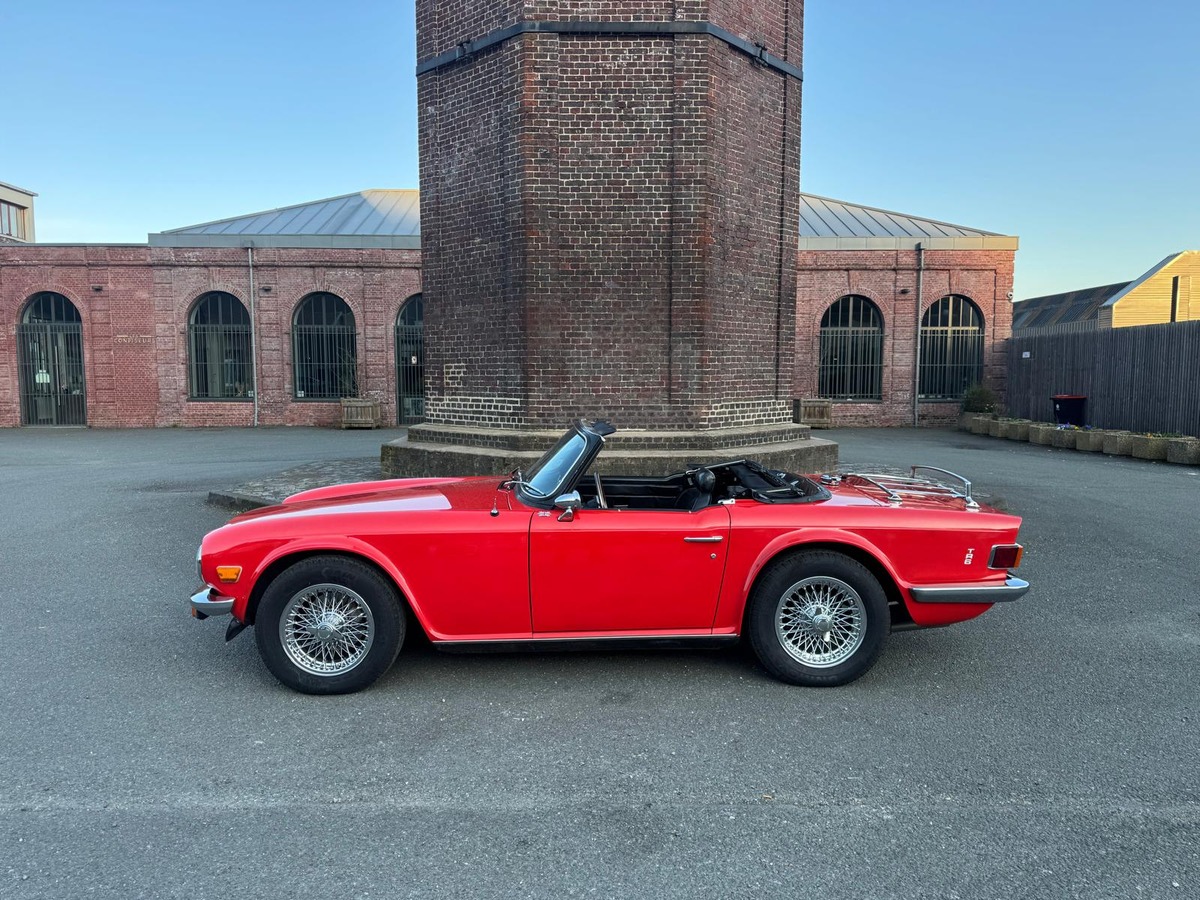 Triumph TR 6 Overdrive cabriolet 1976 - conduite à gauche