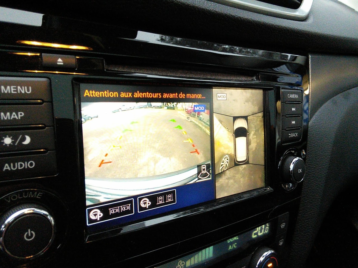 Nissan Qashqai 1.3 DIG-T 140 TEKNA TOIT PANORAMIQUE
