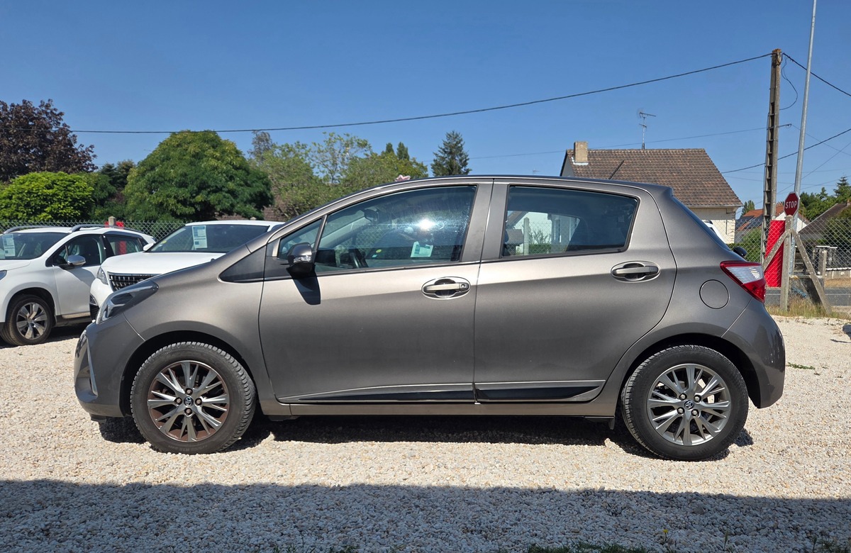 Toyota Yaris 1.5 110 CV VVT-I CVT CHIC  / 1* MAIN