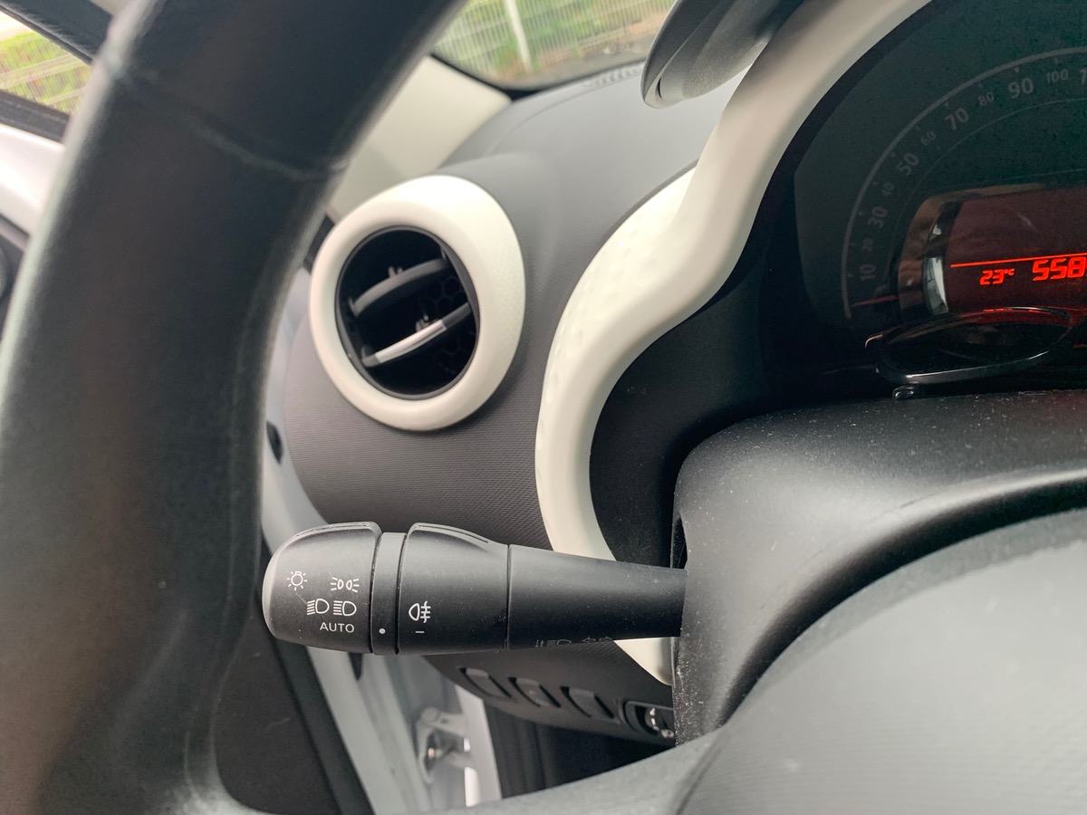 RENAULT Twingo LIFE | Radio Connect R&Go + support téléphone | Limiteur de vitesse.