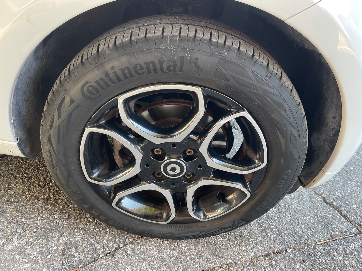 Smart FORTWO Cabriolet 90 CV / Caméra de recul / GPS / Jantes / KM Réel