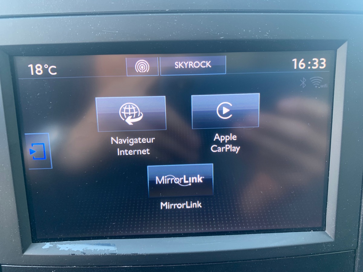 Peugeot Partner 90 chevaux | Régulateur de vitesse | Apple car play | GPS | Climatisation | 3 Places