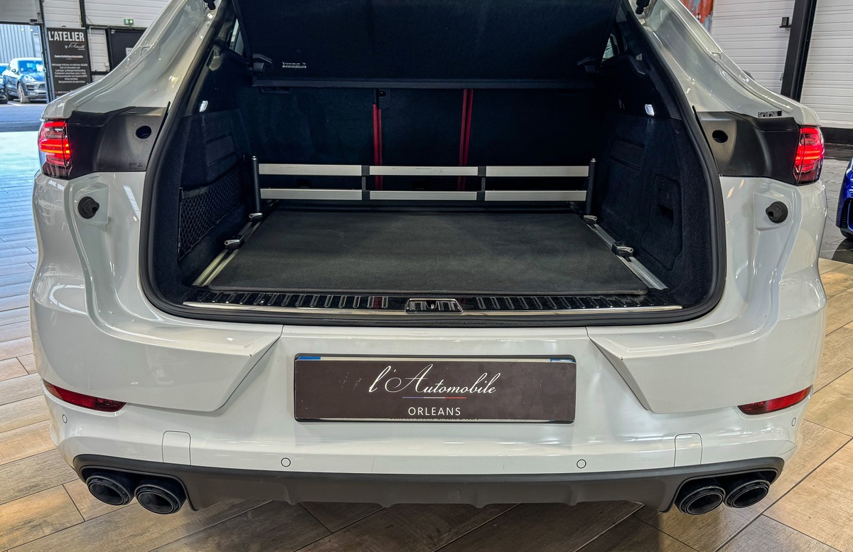 Porsche Cayenne Coupé II 3.0 V6 462ch E-Hybrid 1ERE MAIN / SUIVI A JOUR / FRANCE C