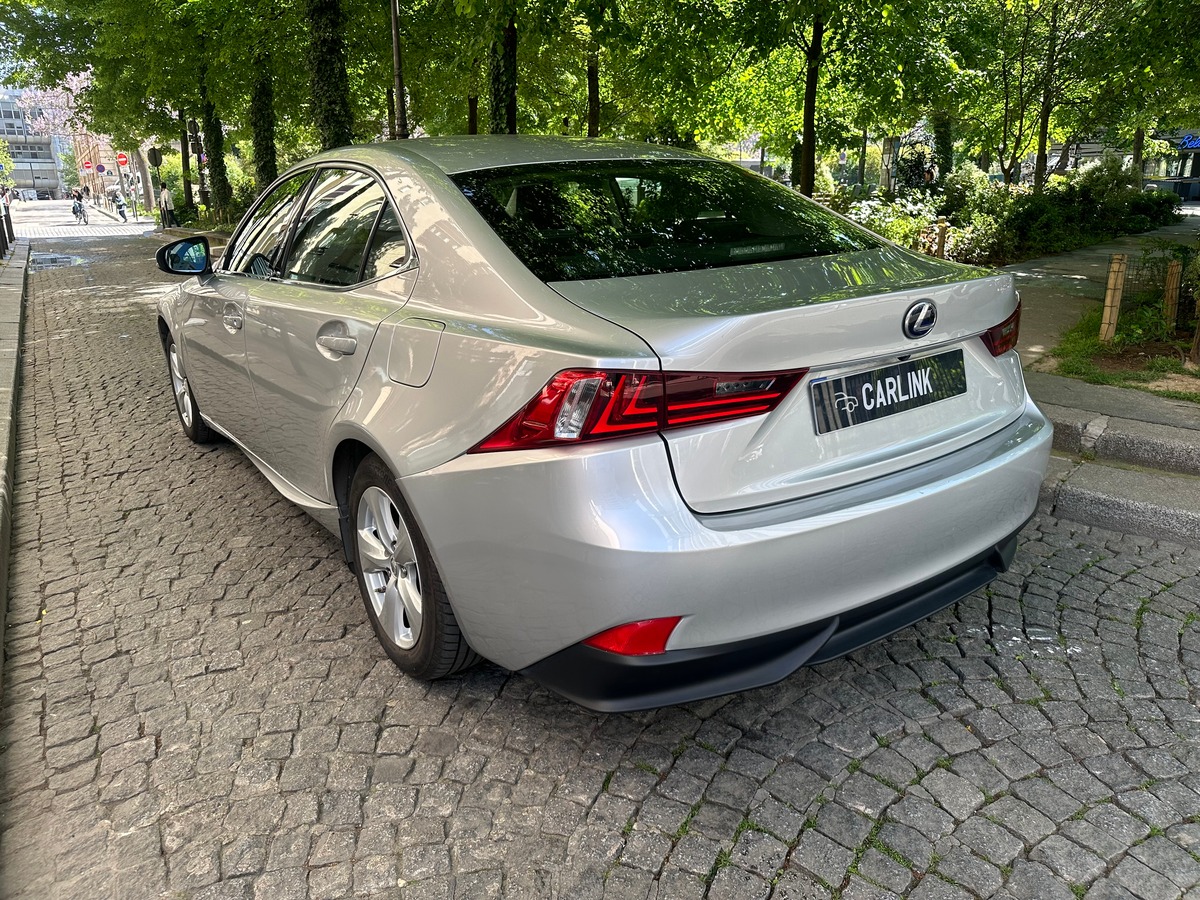 Lexus IS300 H Business E-CVT 181 cv Entretien Lexus