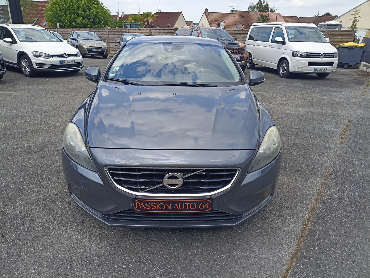 Volvo V40 D2 MOMENTUM