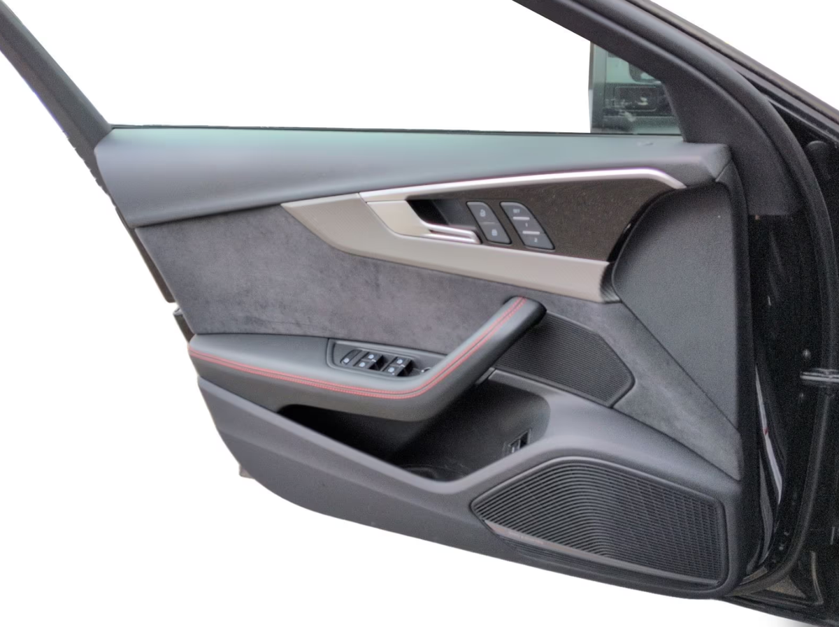 Audi RS4 Avant 2.9 V6 TFSI 450ch quattro tiptronic 8/Attelage/Bang&Olufsen/Toit ouvrant