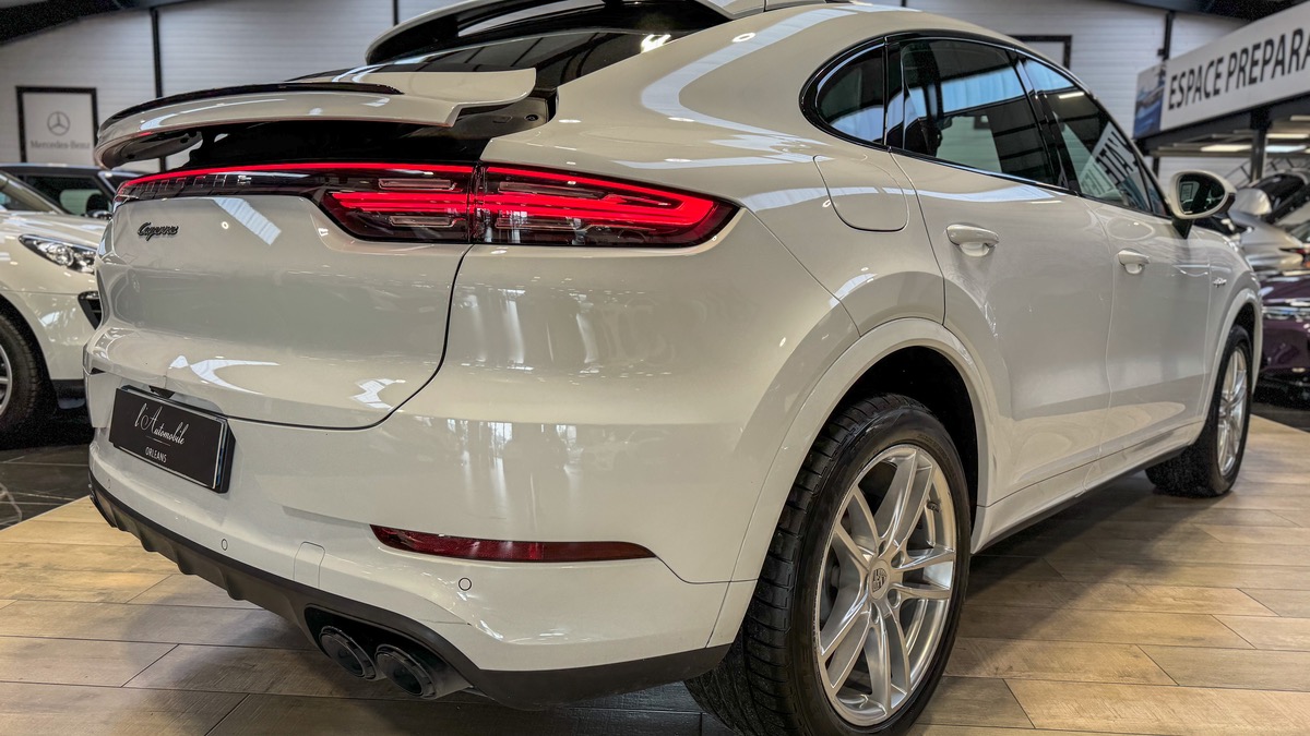 Porsche Cayenne Coupé II 3.0 V6 462ch E-Hybrid 1ERE MAIN / SUIVI A JOUR / FRANCE C