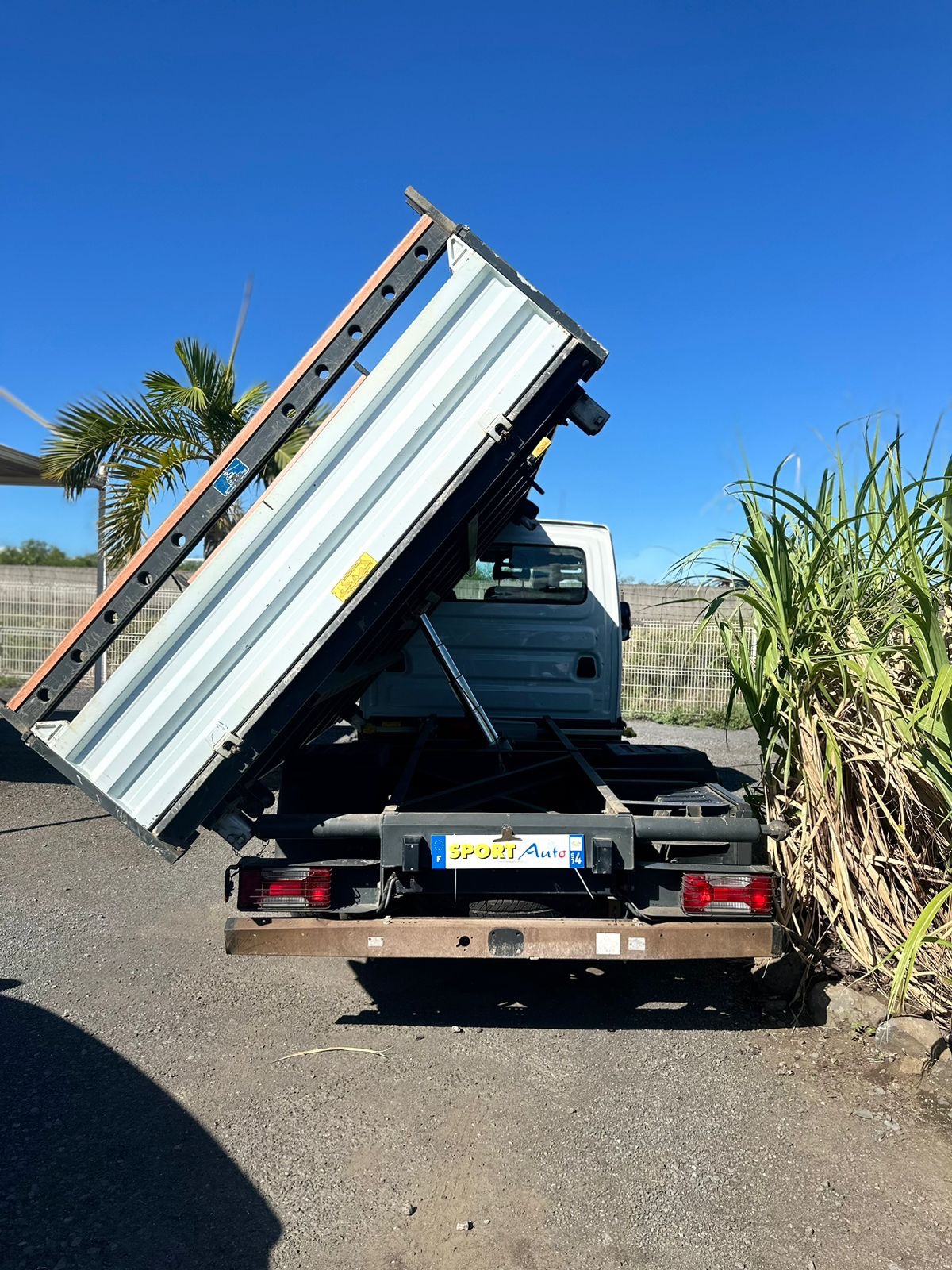 Iveco 35C18 BENNE 3.0L 182CH TRI BENNE 2020 BOITE AUTO