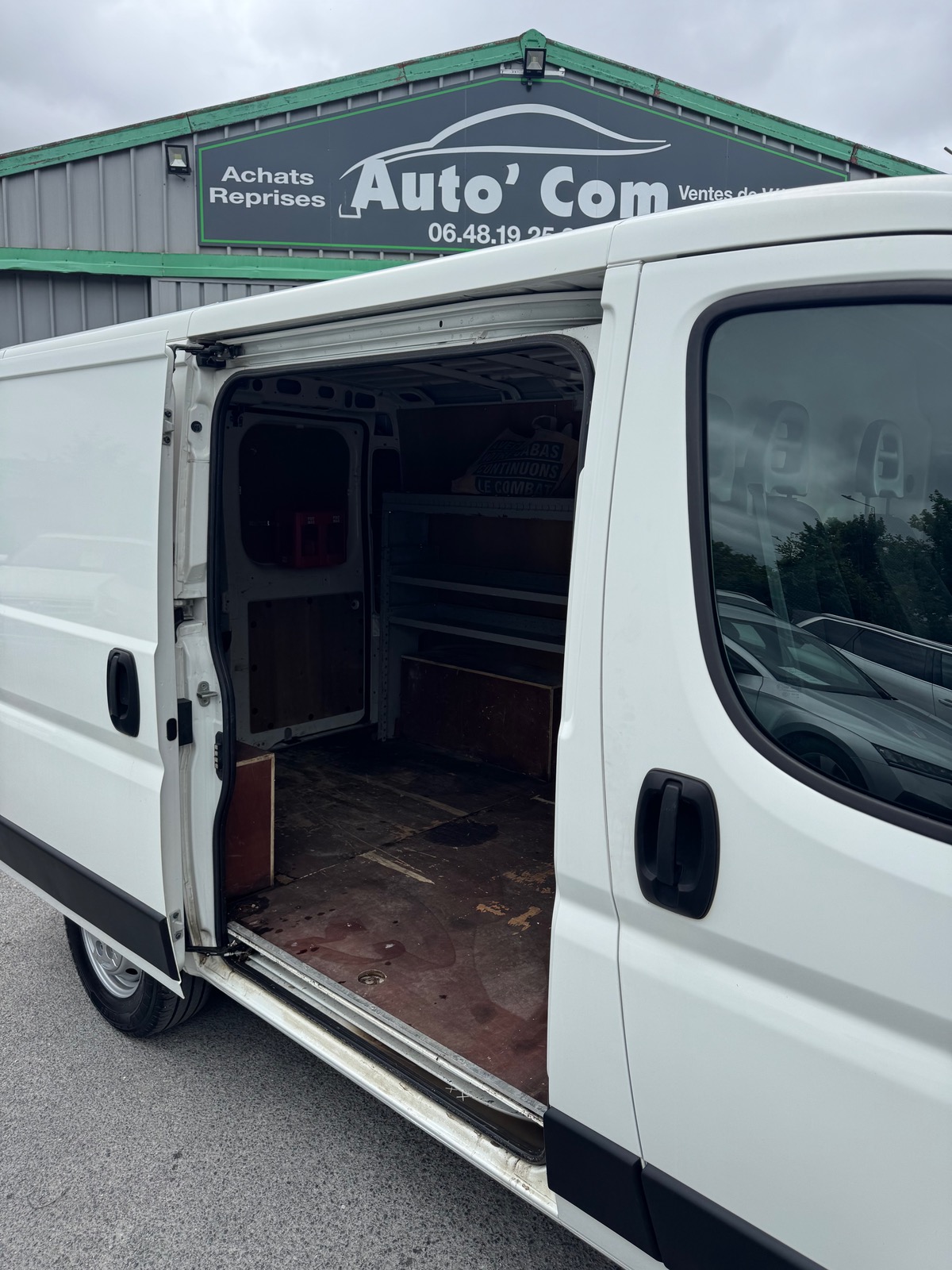 Peugeot Boxer 2.0 BHDI 110CH PREMIUM PACK BVM6 + ATTELAGE / MOTEUR NEUF