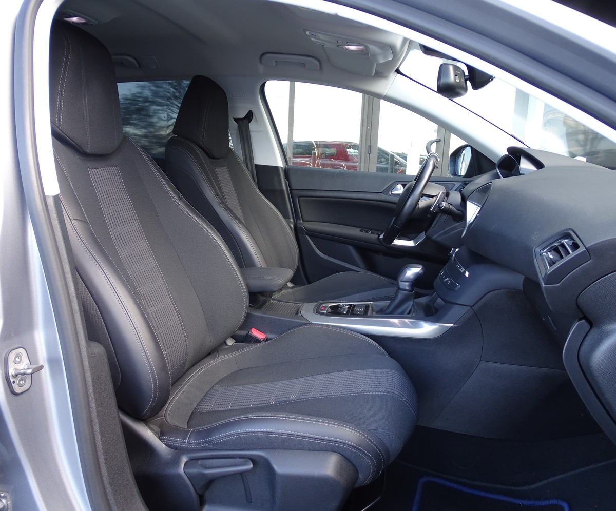 Peugeot 308 SW GENERATION-II SW 130 Ch ALLURE EAT BVA ( DISTRIBUTION OK / CARPLAY )