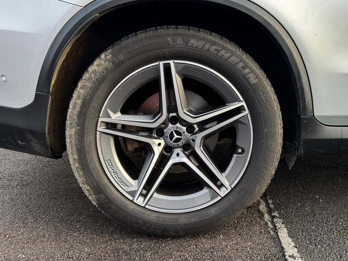 Mercedes-Benz GLC Coupé 300d 245 AMG Line