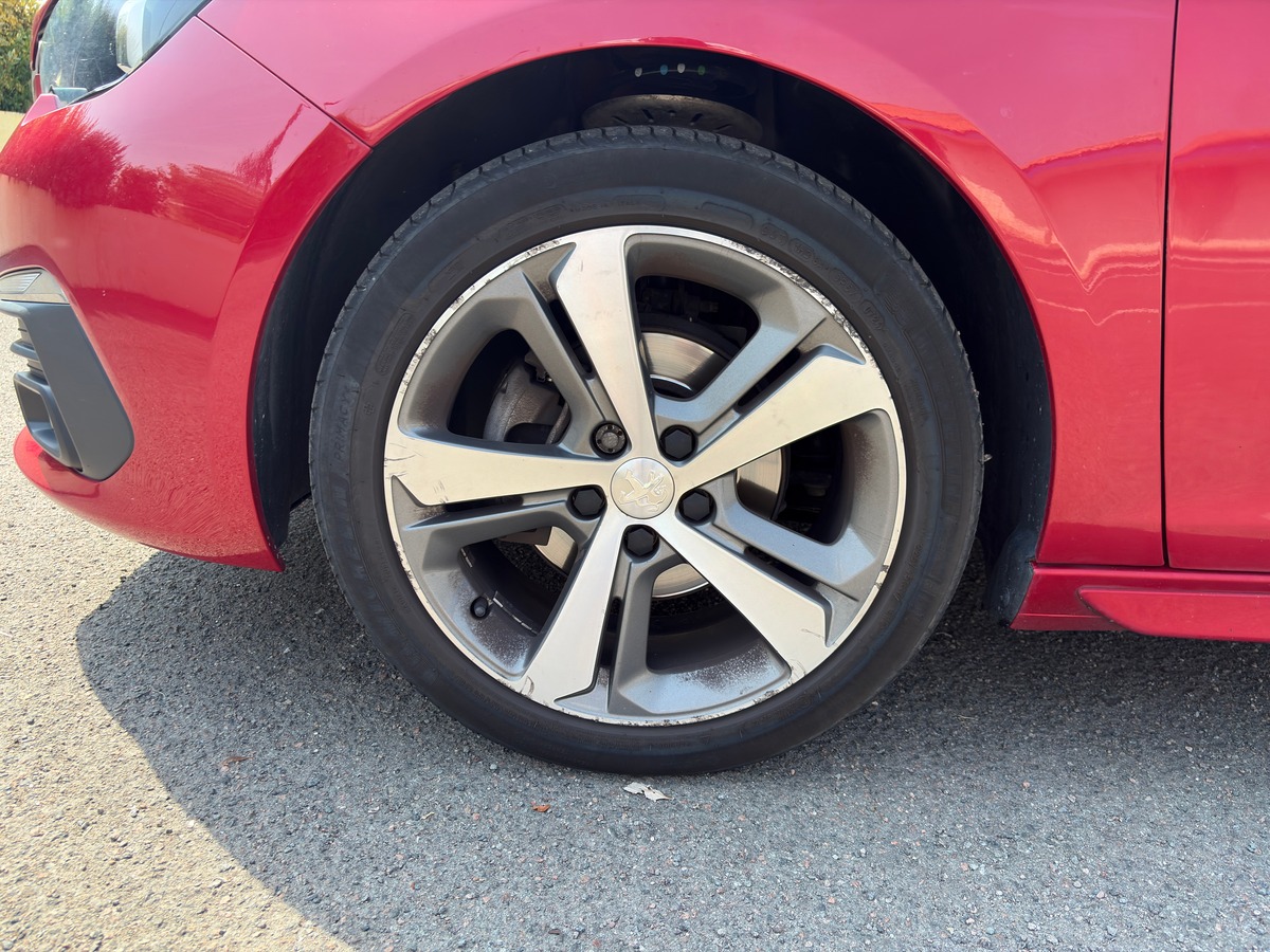 Peugeot 308 Peugeot 308 phase II - GT Line - 130ch - EAT 8