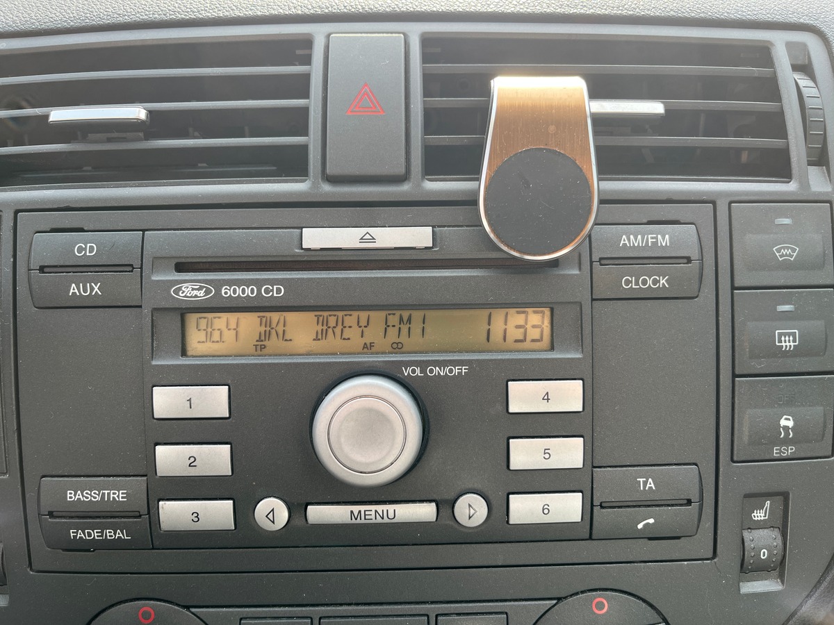 Ford Focus C-max 2.0 140ch, SIEGES CHAUFFANT, CLIM AUTO, REGULATEUR, FEUX AUTOMATIQUE